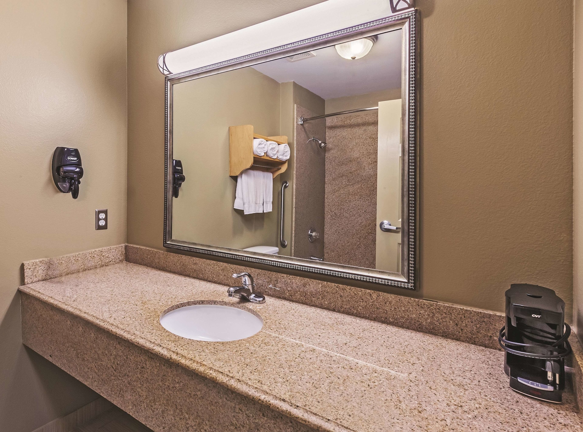 La Quinta Inn & Suites by Wyndham Paris