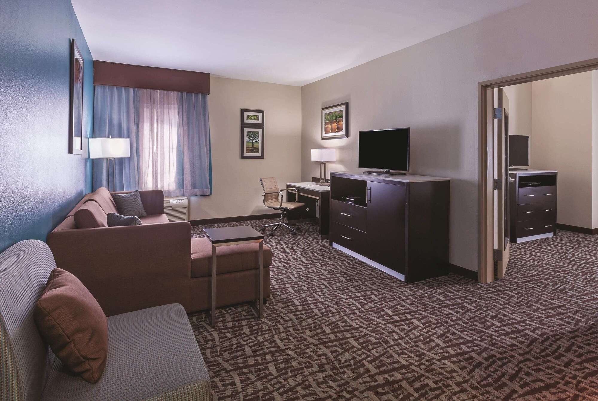 La Quinta Inn & Suites by Wyndham Paris