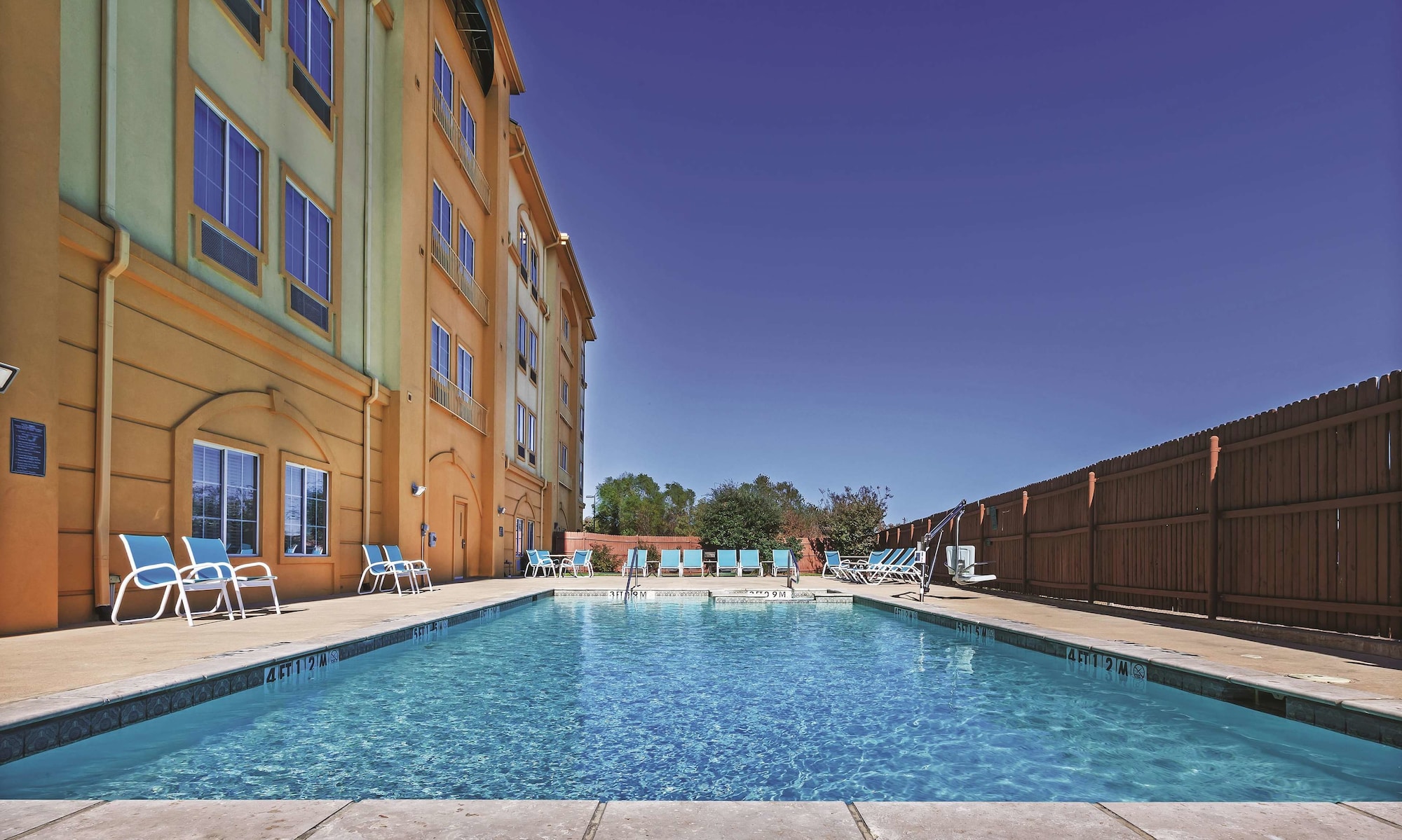 La Quinta Inn & Suites by Wyndham Paris