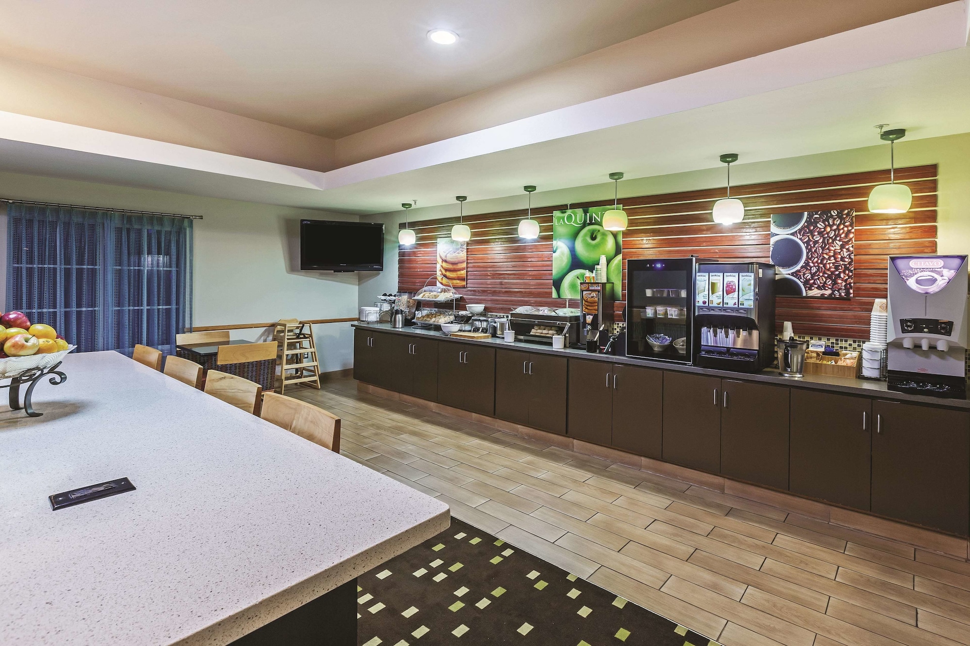 La Quinta Inn & Suites by Wyndham Paris