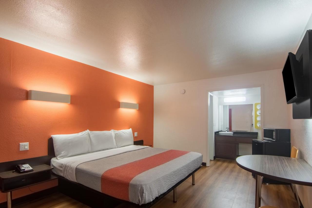 Motel 6 Paris Tx