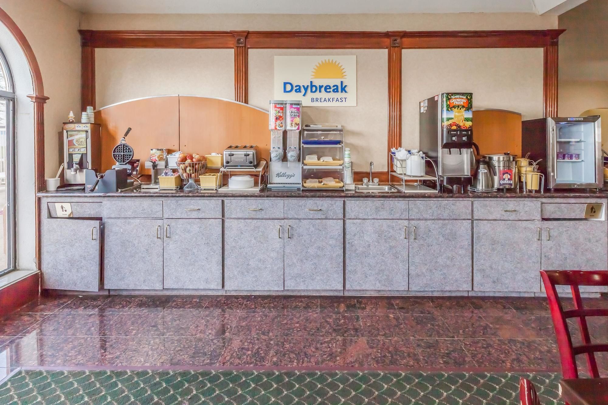 Days Inn & Suites by Wyndham Pasadena