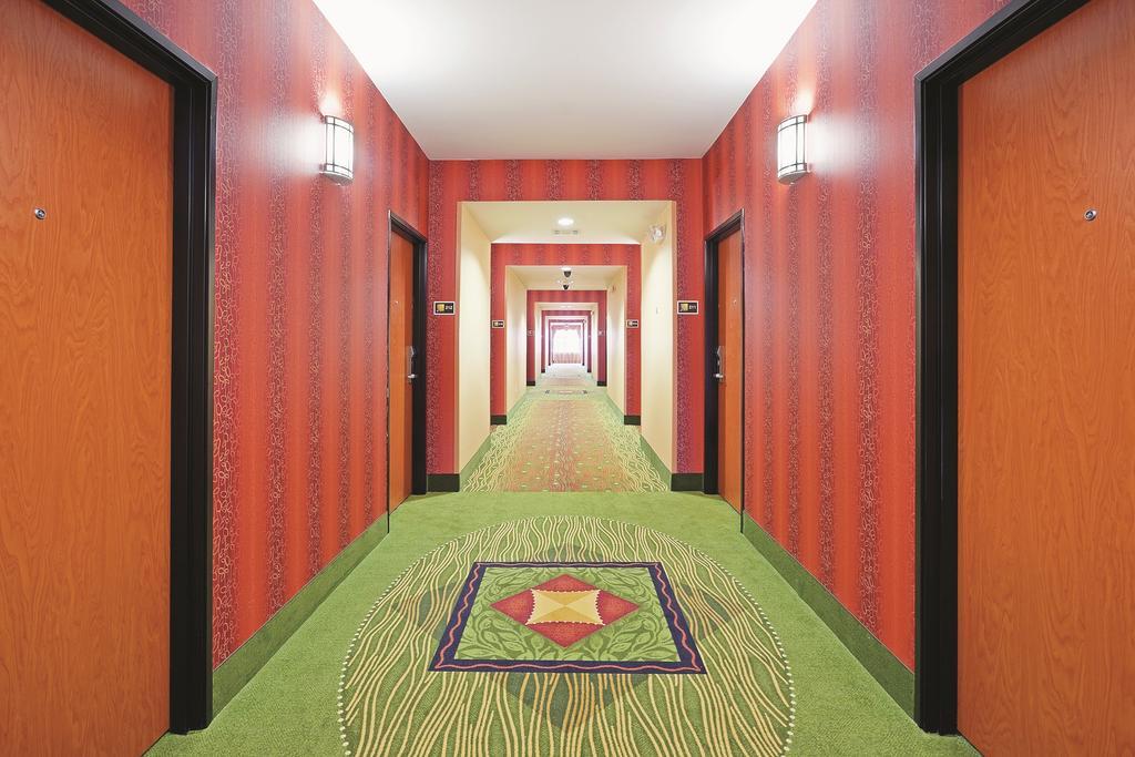 La Quinta Inn & Suites by Wyndham Pasadena North