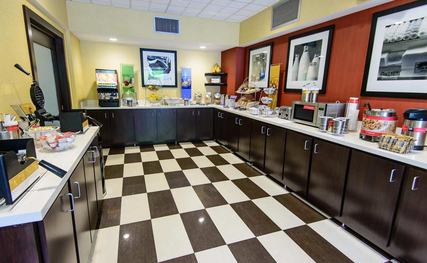 Hampton Inn Houston Pearland