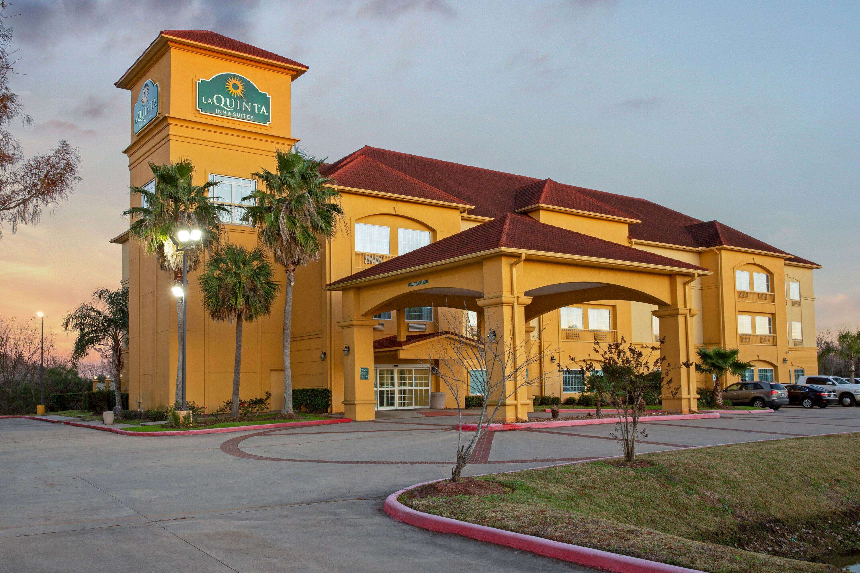 La Quinta Inn & Suites by Wyndham Pearland - Houston South