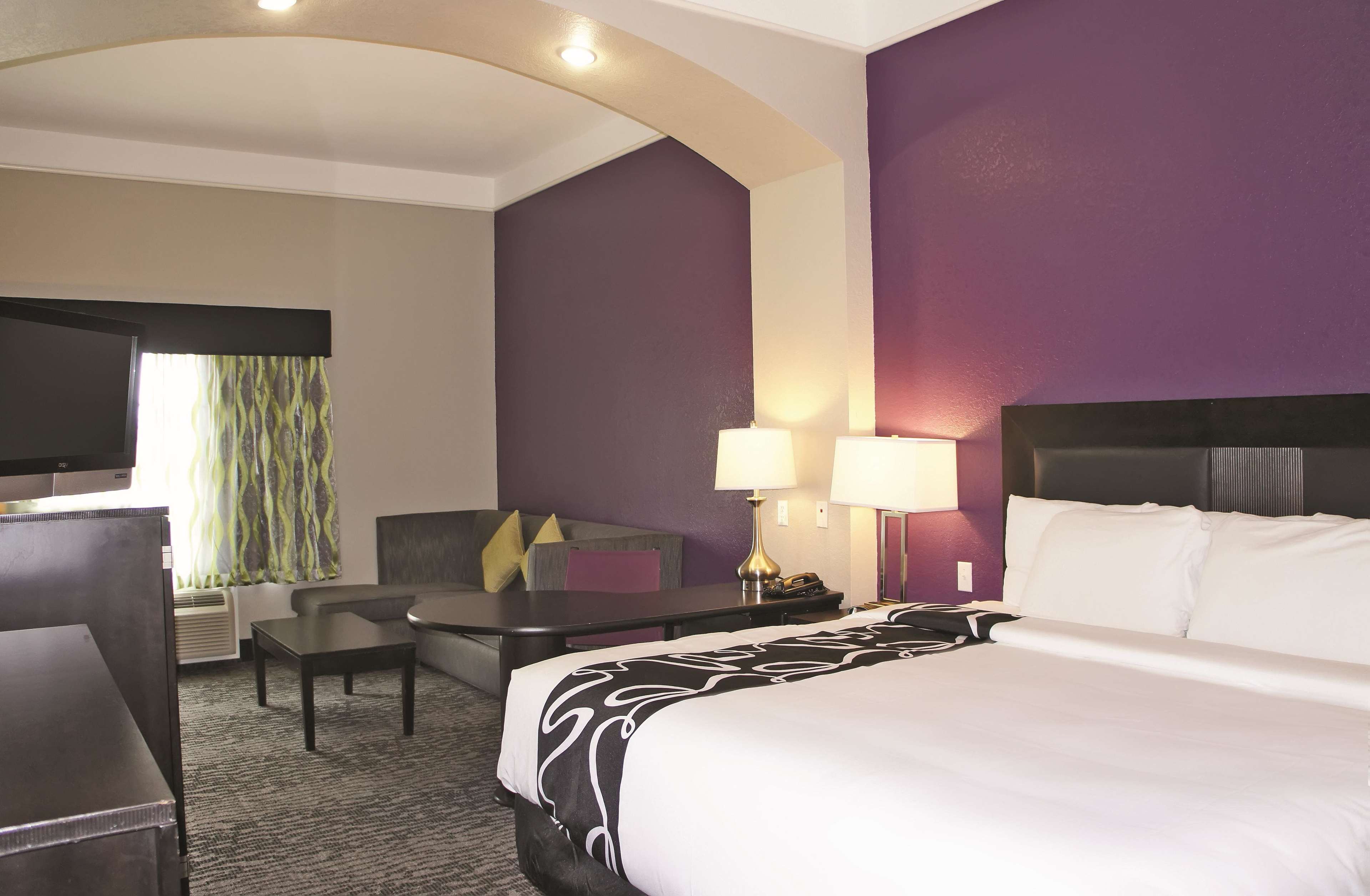 La Quinta Inn & Suites by Wyndham Pearland - Houston South