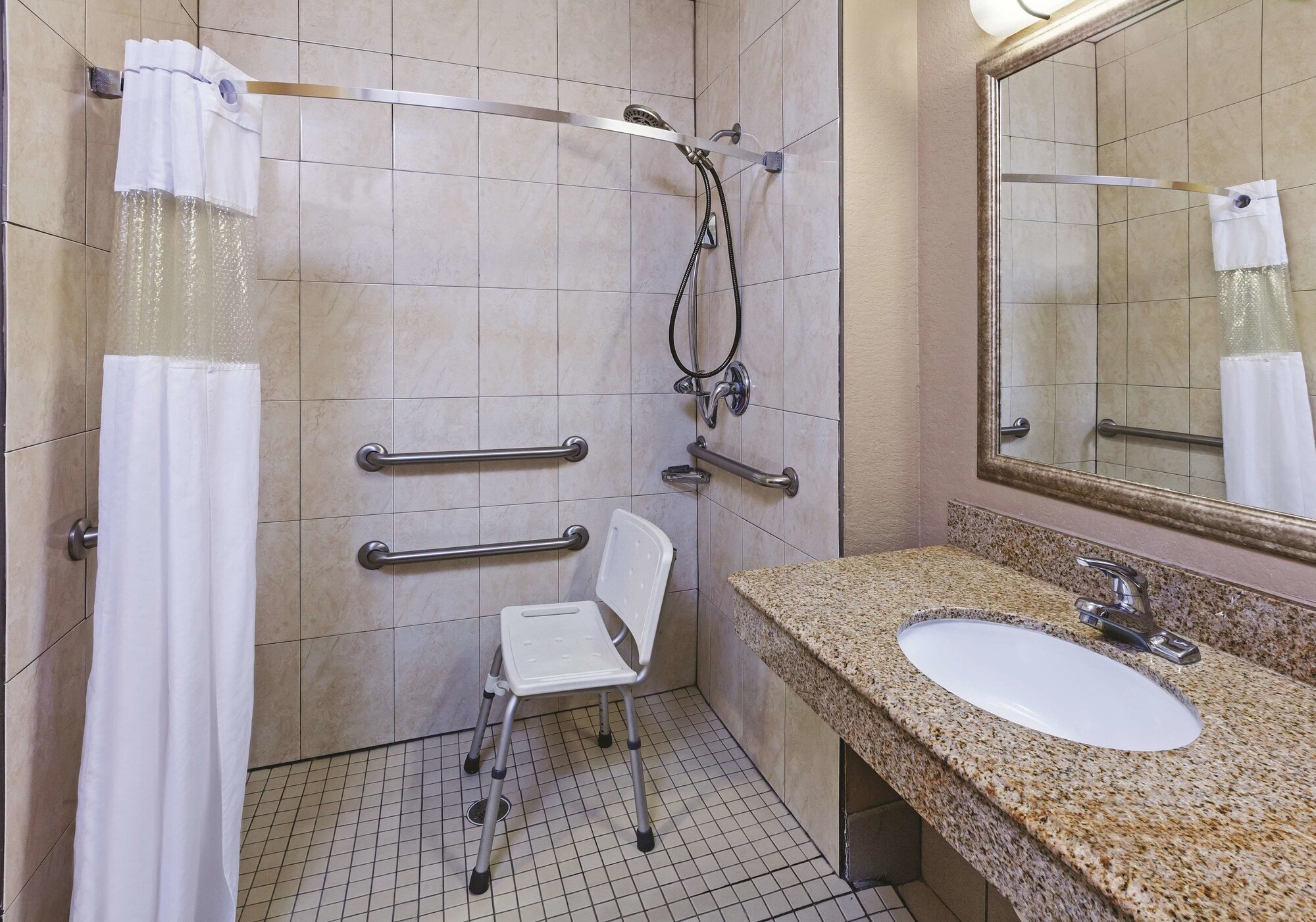 La Quinta Inn & Suites by Wyndham Pearland - Houston South
