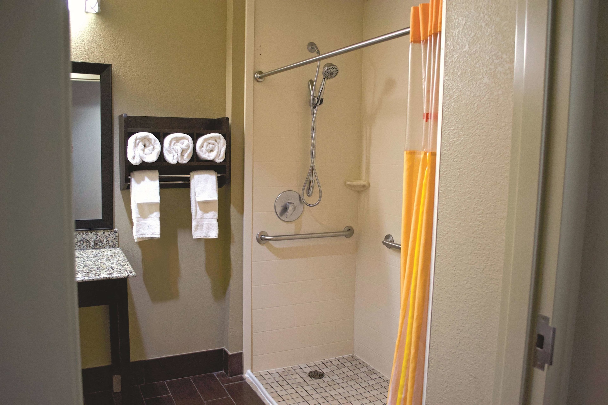La Quinta Inn & Suites by Wyndham Pearsall
