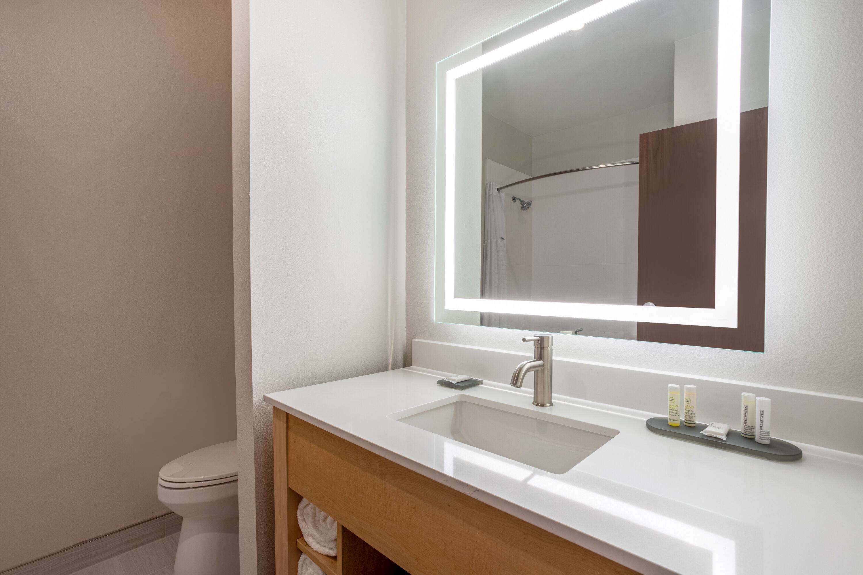 La Quinta Inn & Suites by Wyndham Pflugerville
