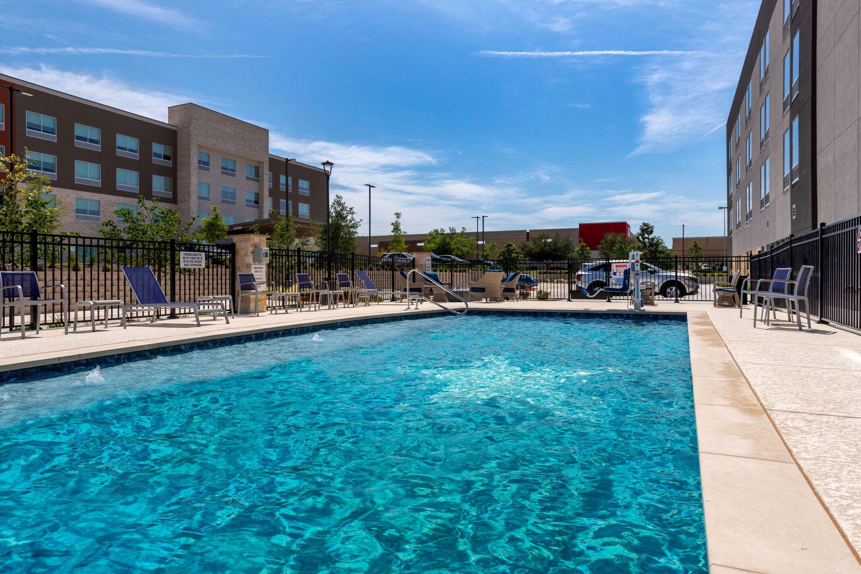 La Quinta Inn & Suites by Wyndham Pflugerville