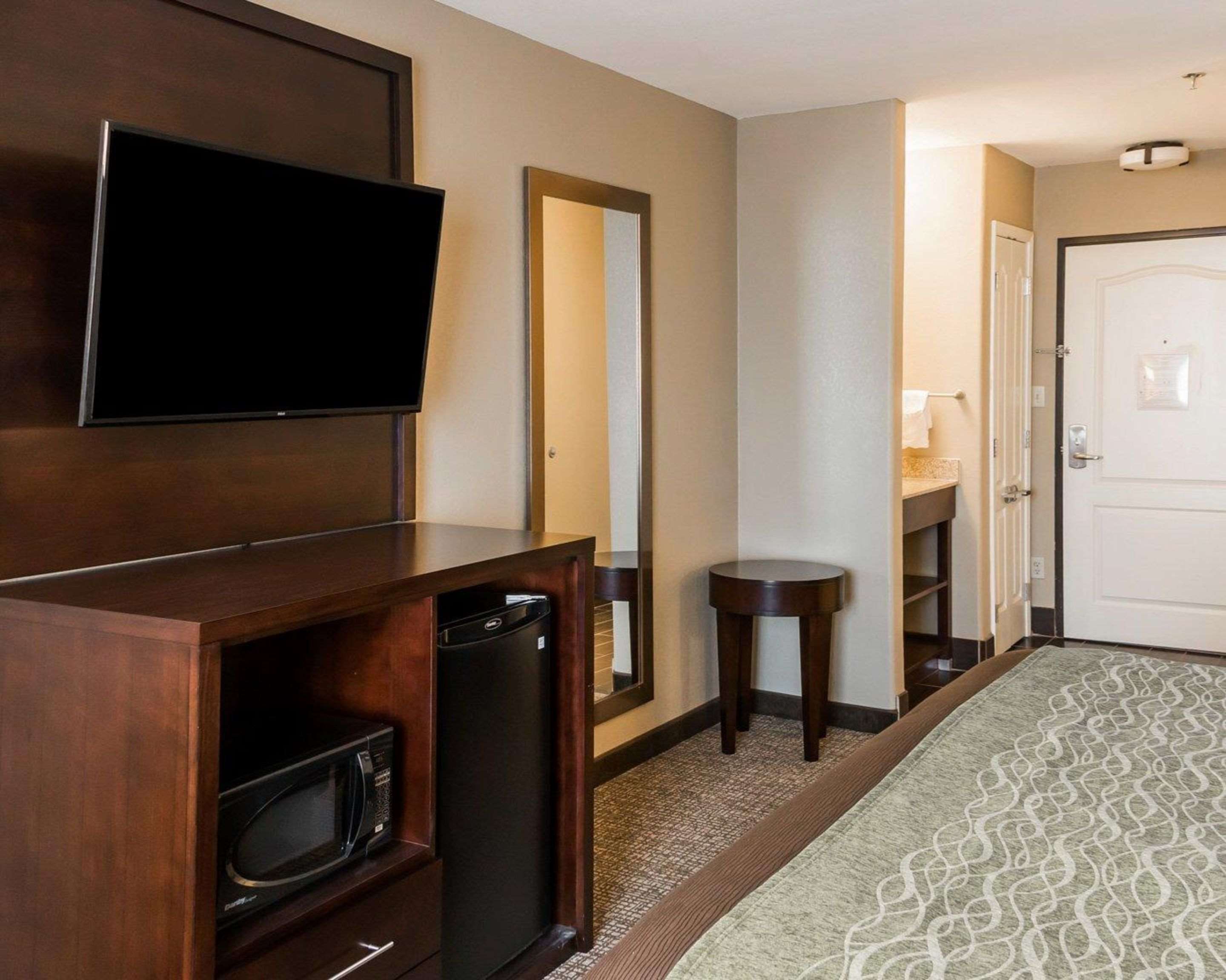 Comfort Inn & Suites