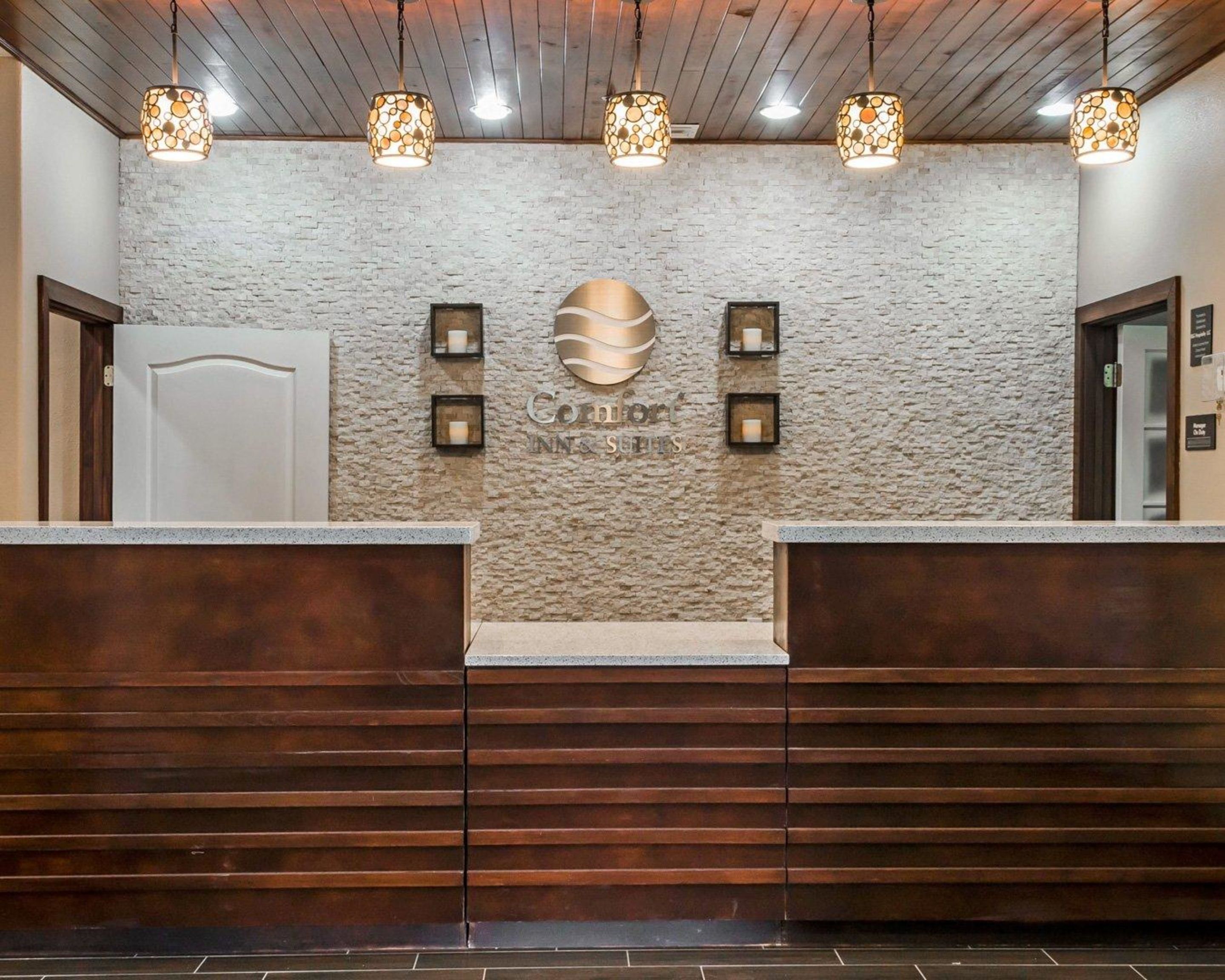 Comfort Inn & Suites
