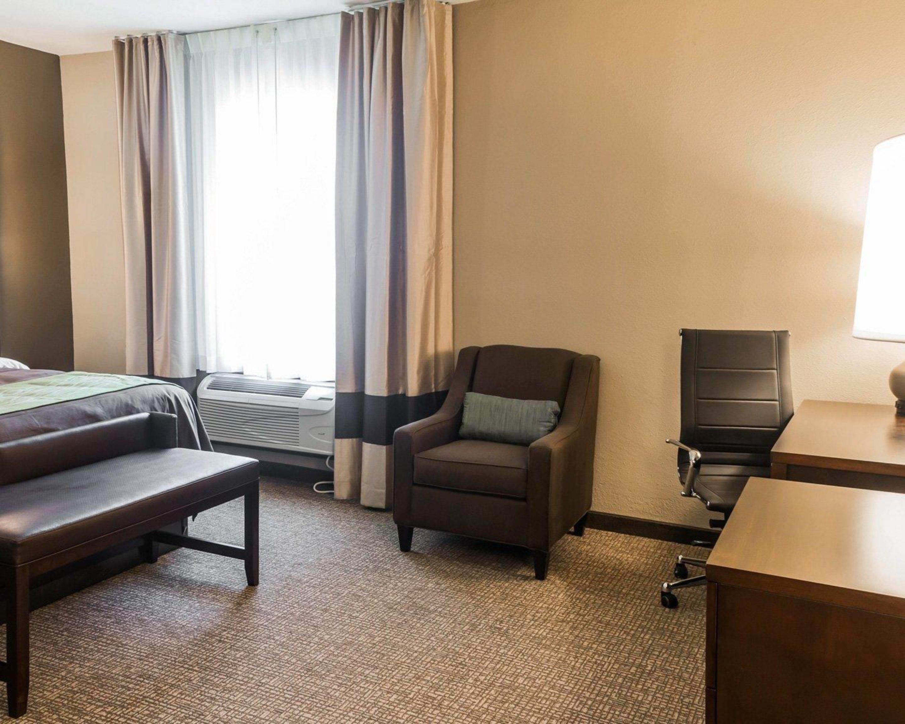 Comfort Inn & Suites