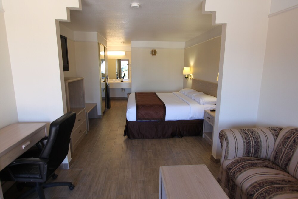 Texas Inn & Suites