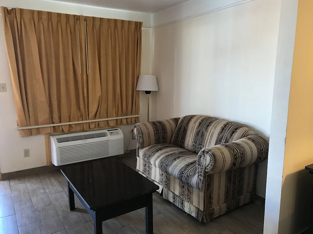 Texas Inn & Suites