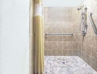 Days Inn by Wyndham Plainview