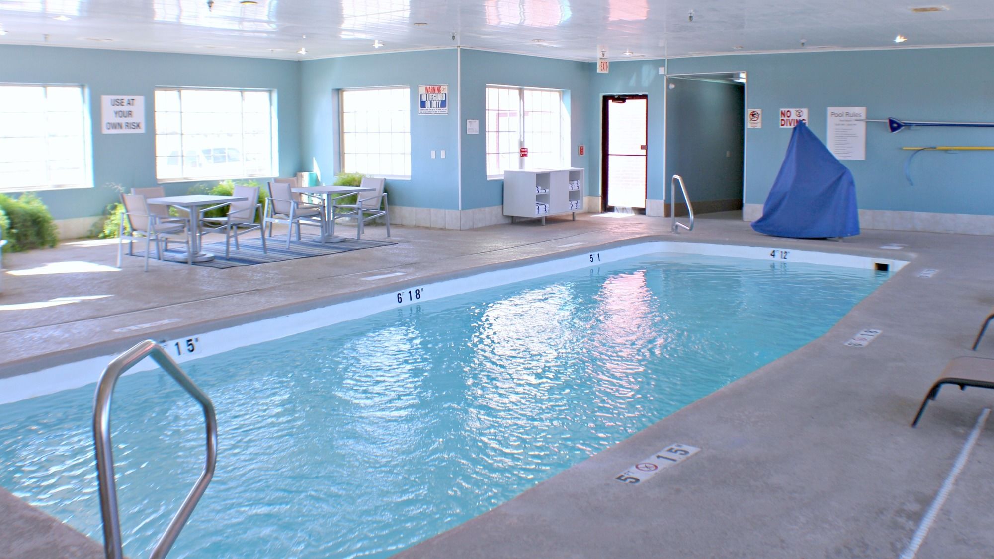 Holiday Inn Express & Suites Plainview