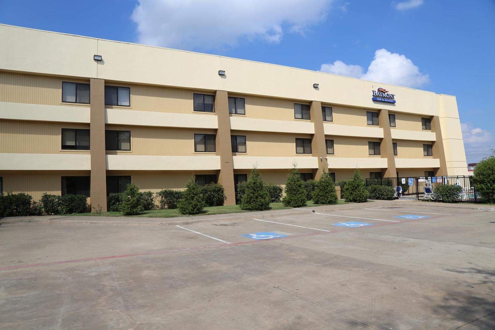 Baymont by Wyndham Plano