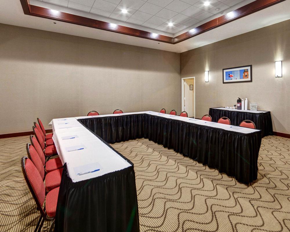 Deluxe Inn Plano