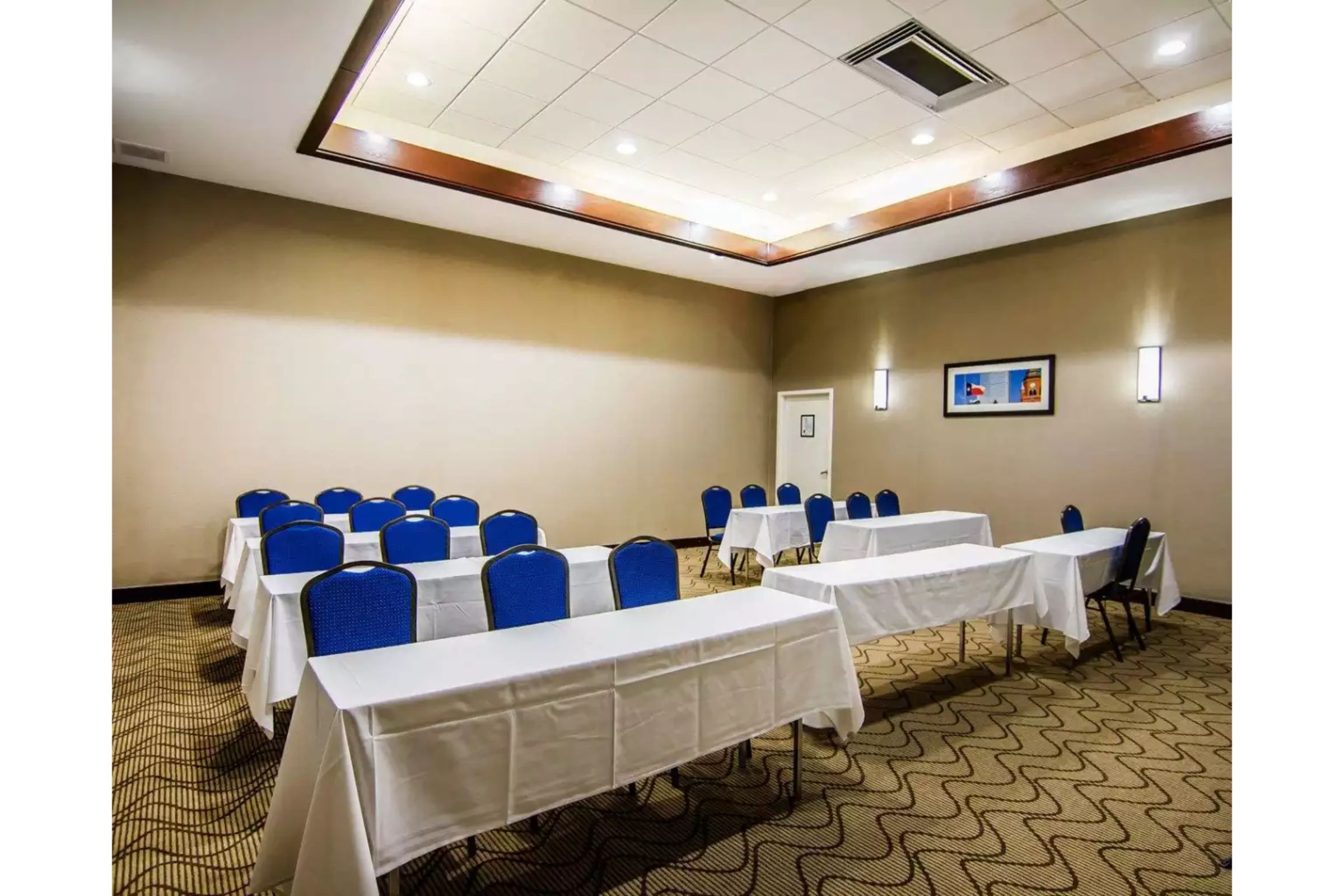 Deluxe Inn Plano