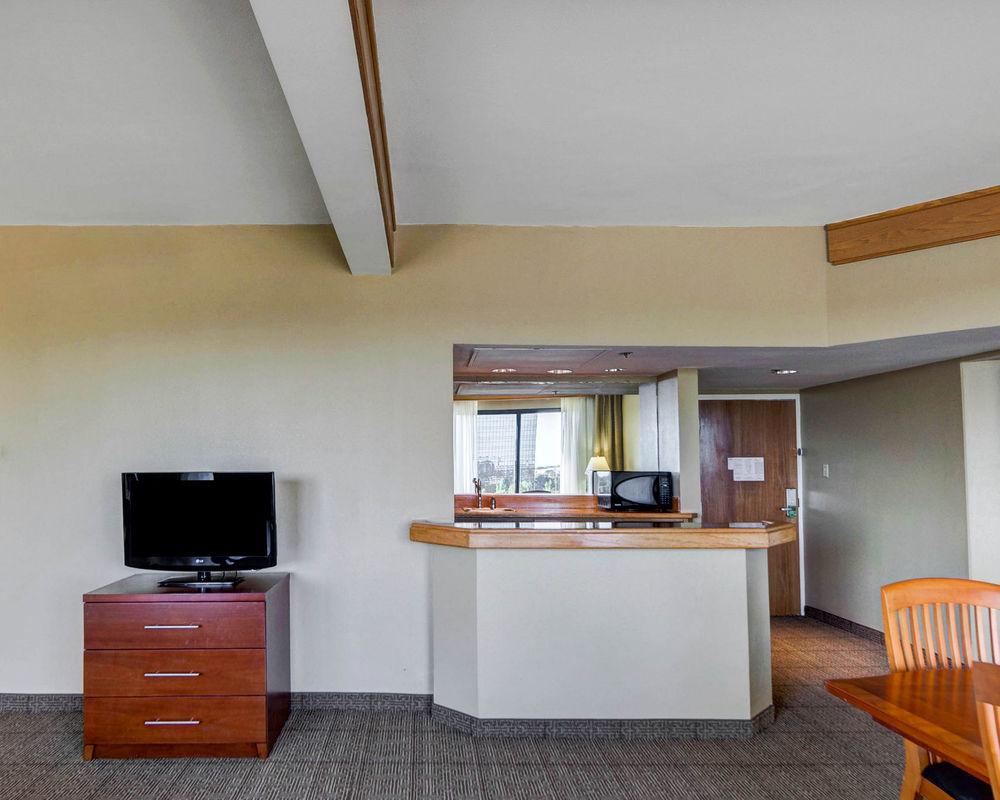 Deluxe Inn Plano
