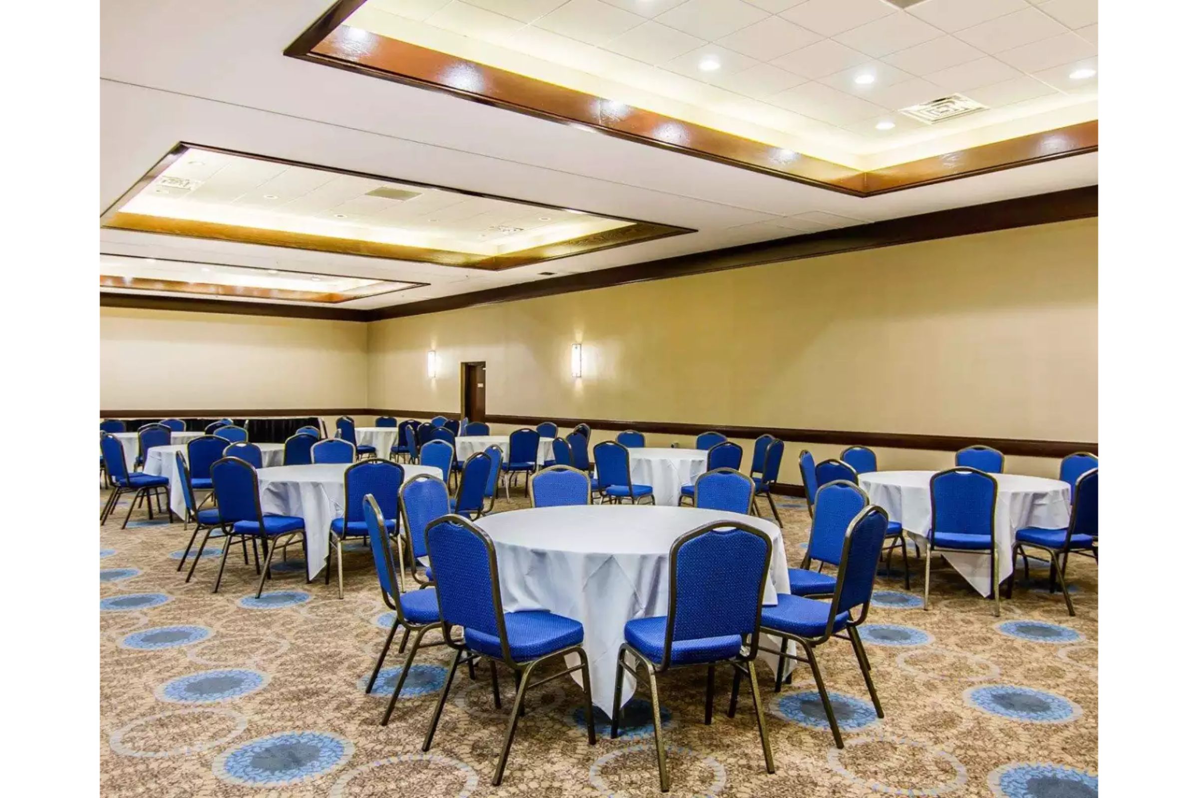 Deluxe Inn Plano