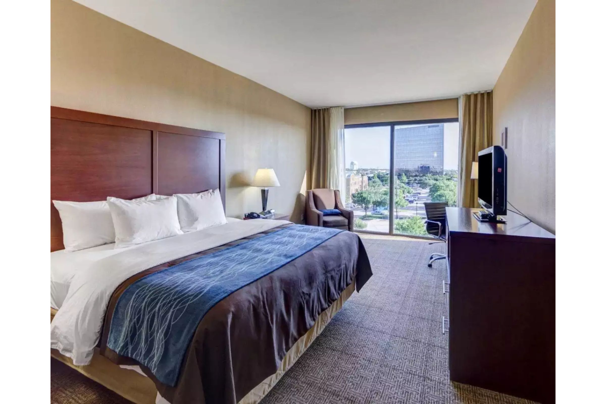 Deluxe Inn Plano