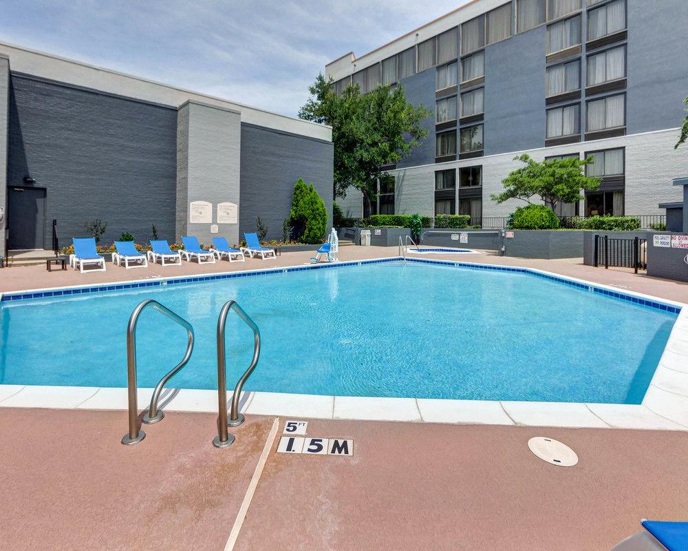 Deluxe Inn Plano