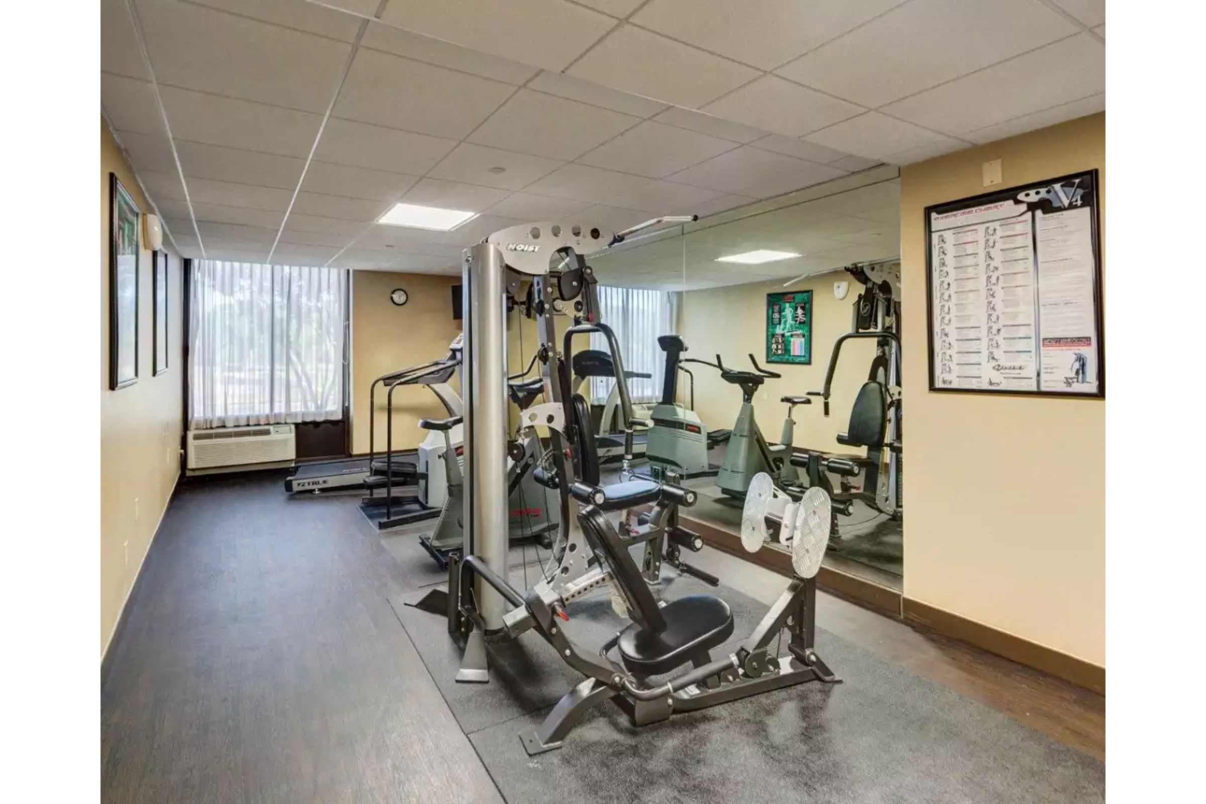 Deluxe Inn Plano
