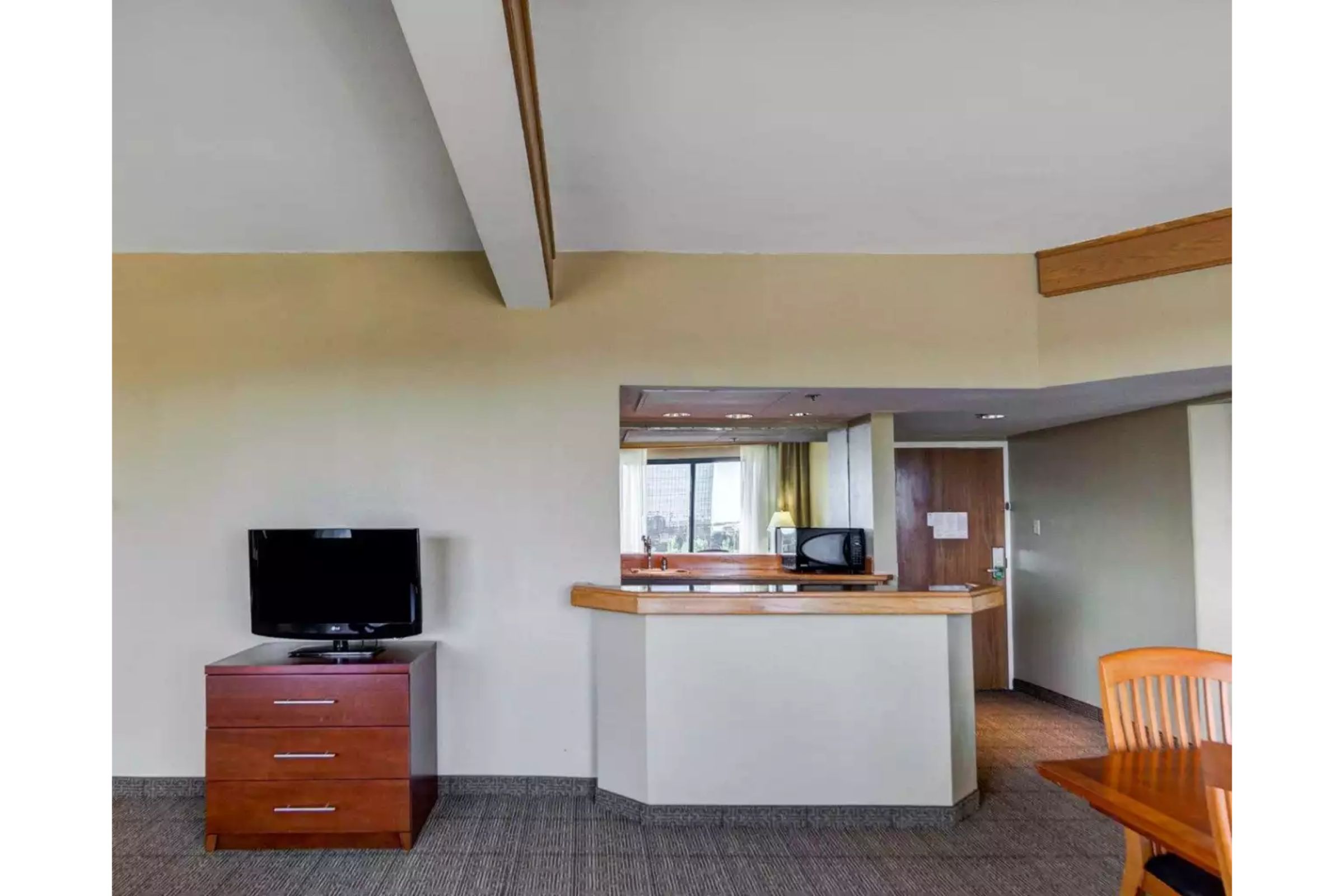 Deluxe Inn Plano