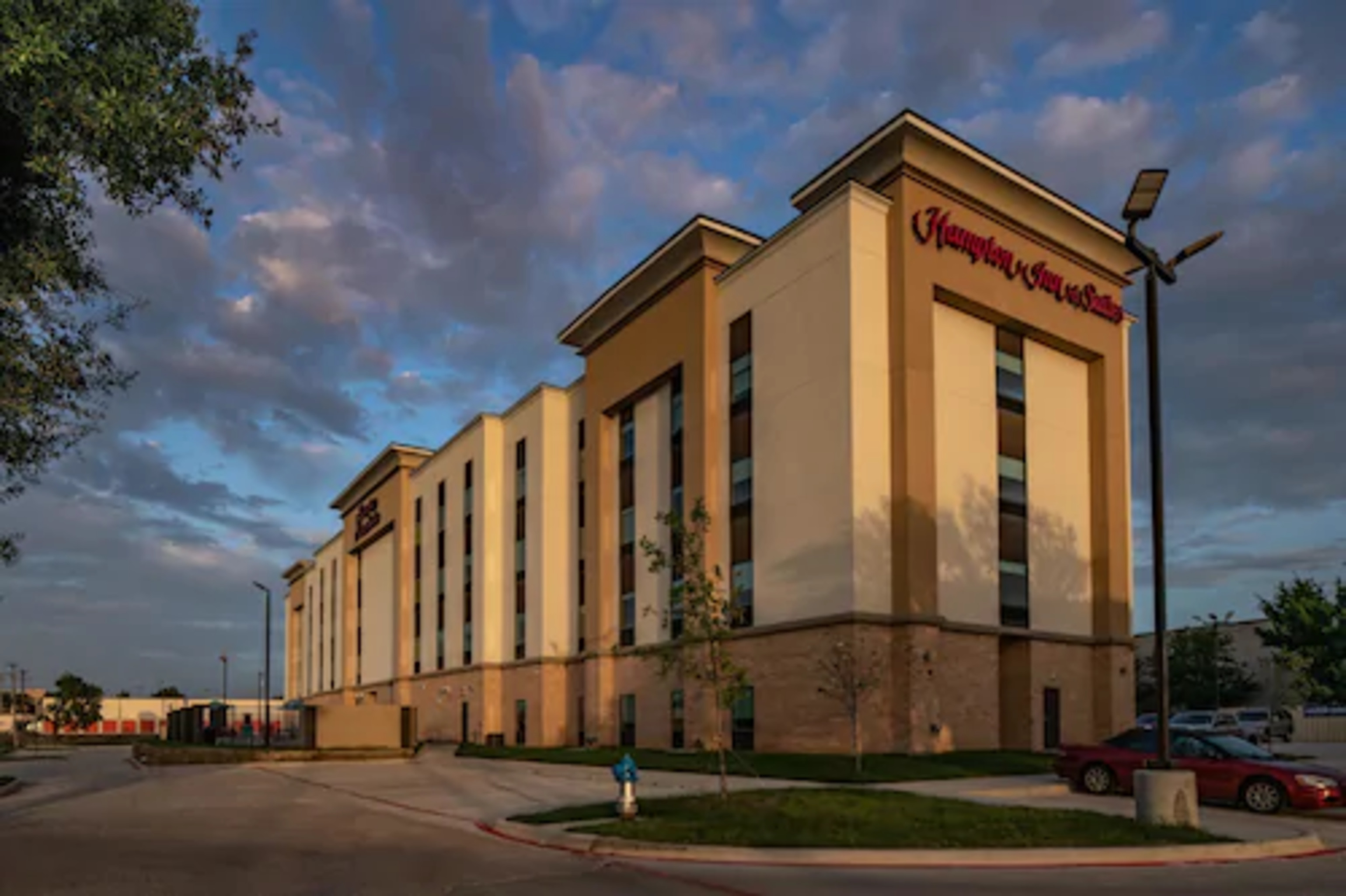 Hampton Inn & Suites Dallas/Plano Central