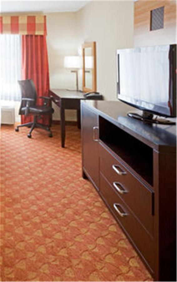 Holiday Inn Express & Suites Plano West - Frisco