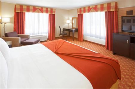 Holiday Inn Express & Suites Plano West - Frisco
