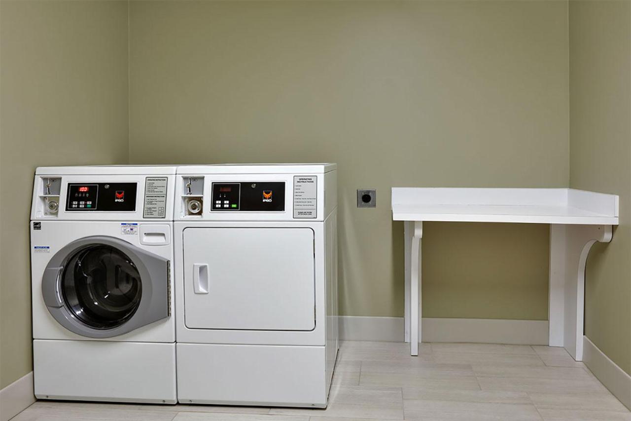 Holiday Inn Express & Suites Plano East