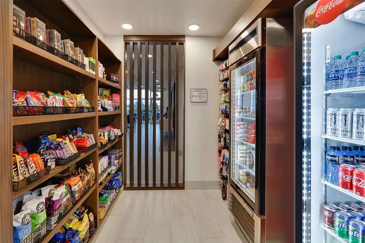 Holiday Inn Express & Suites Plano East