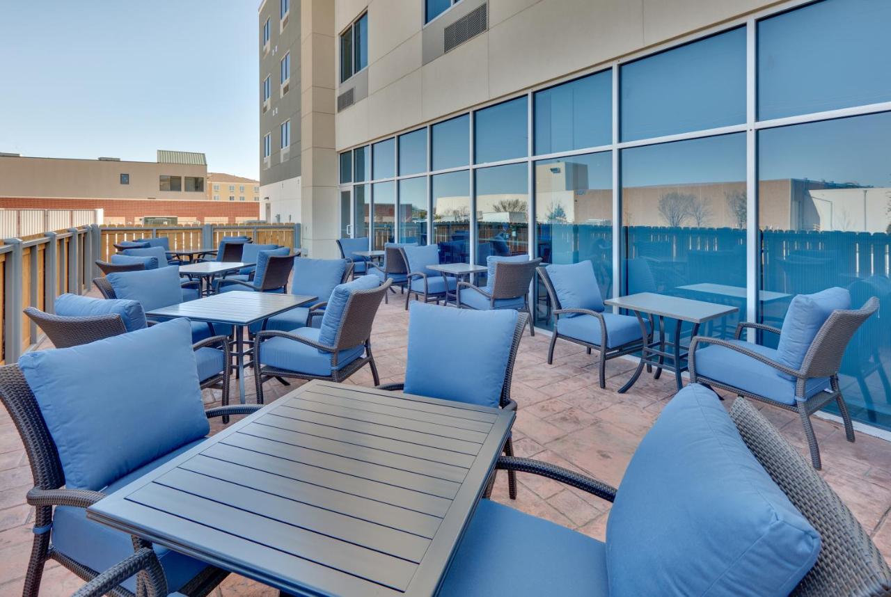 Holiday Inn Express & Suites Plano East