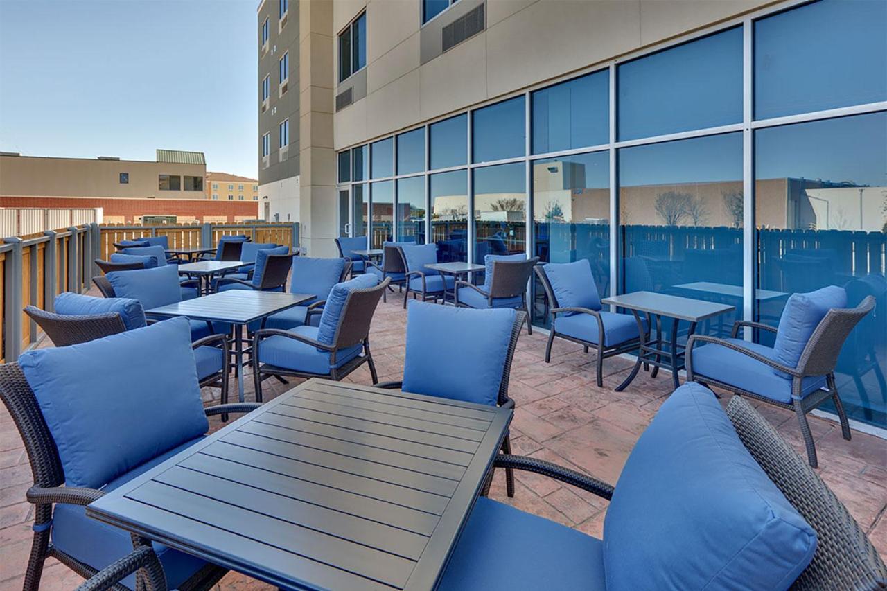Holiday Inn Express & Suites Plano East