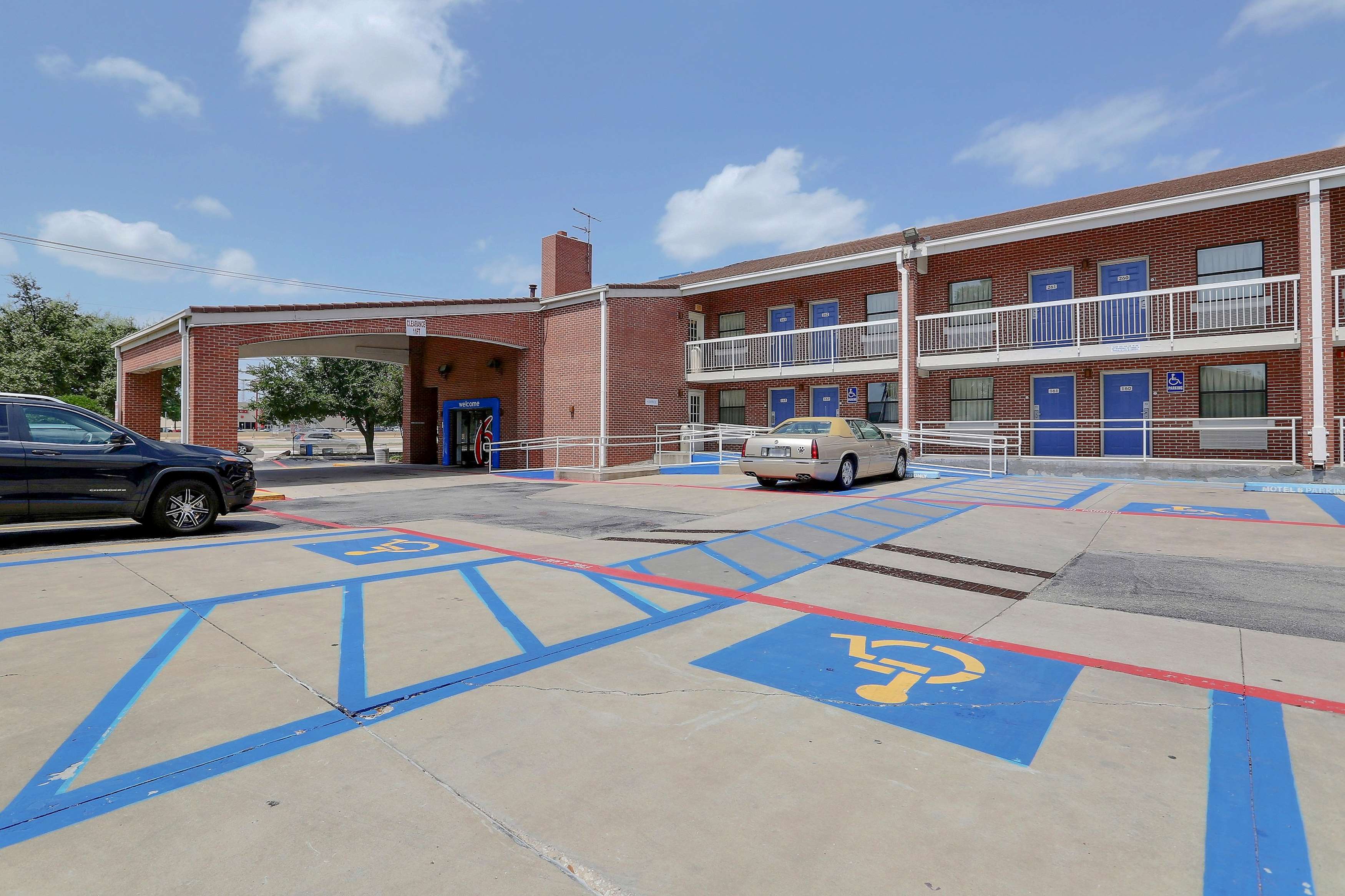 Motel 6 Dallas - Plano Northeast