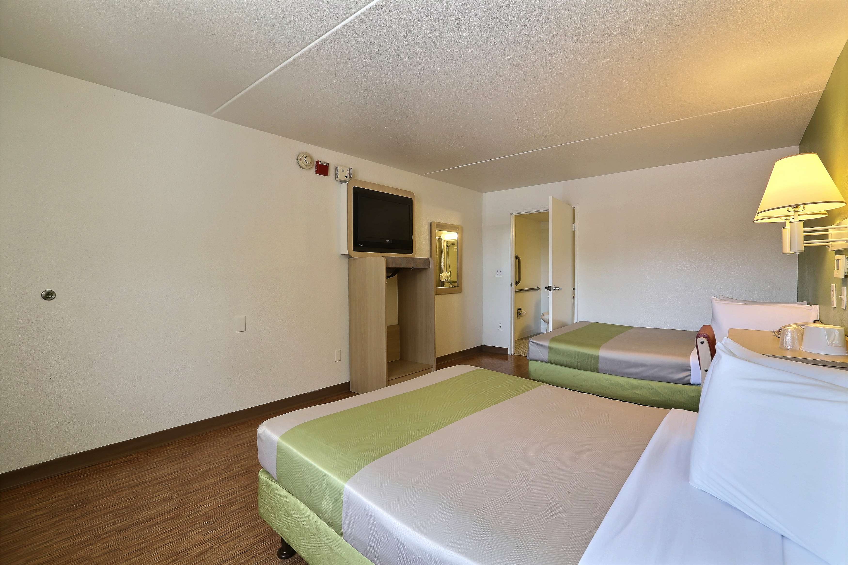 Motel 6 Dallas - Plano Northeast