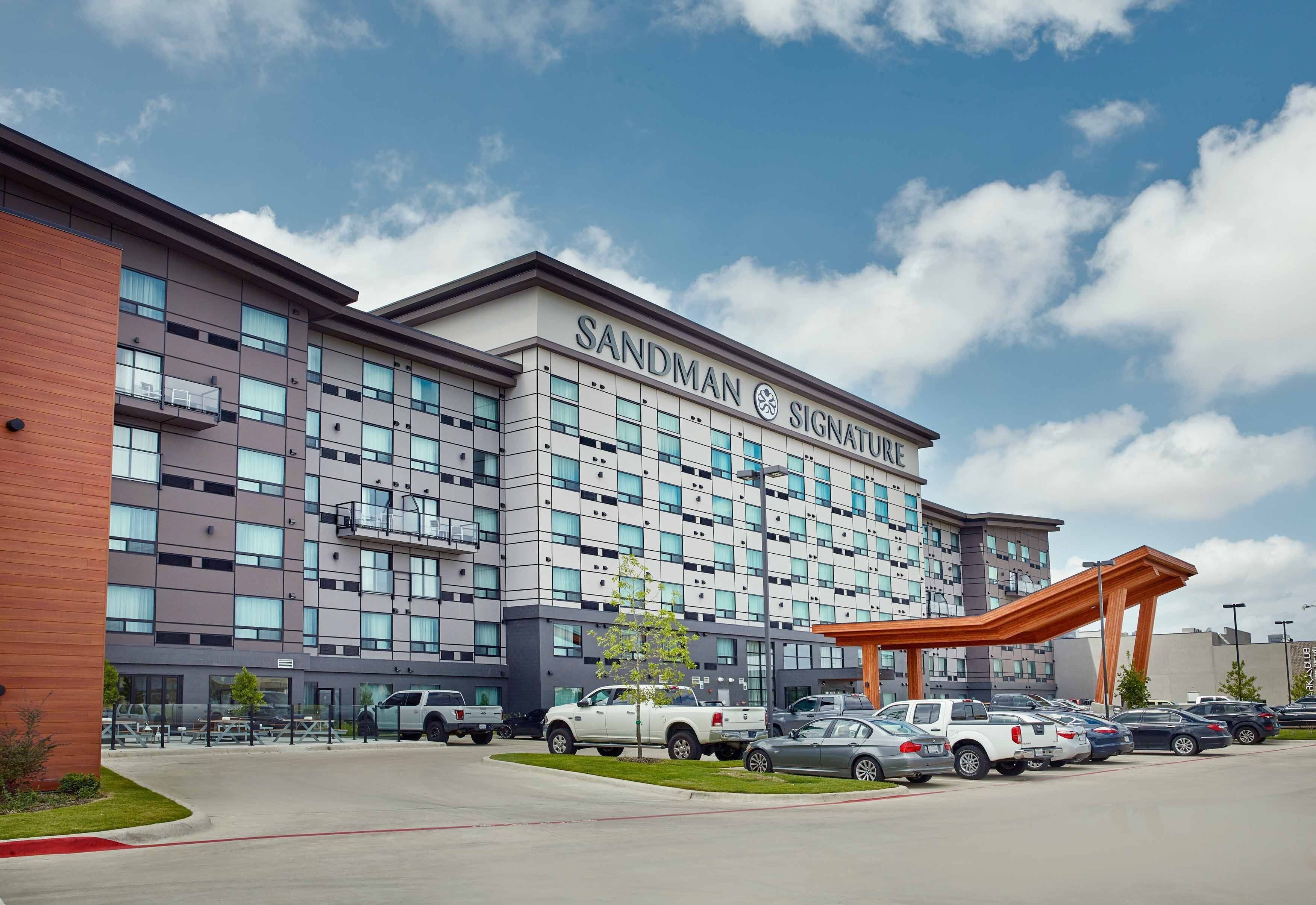 Sandman Signature Plano Frisco Texas Hotel