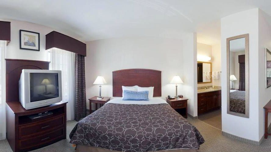 Staybridge Suites Plano - Richardson Area