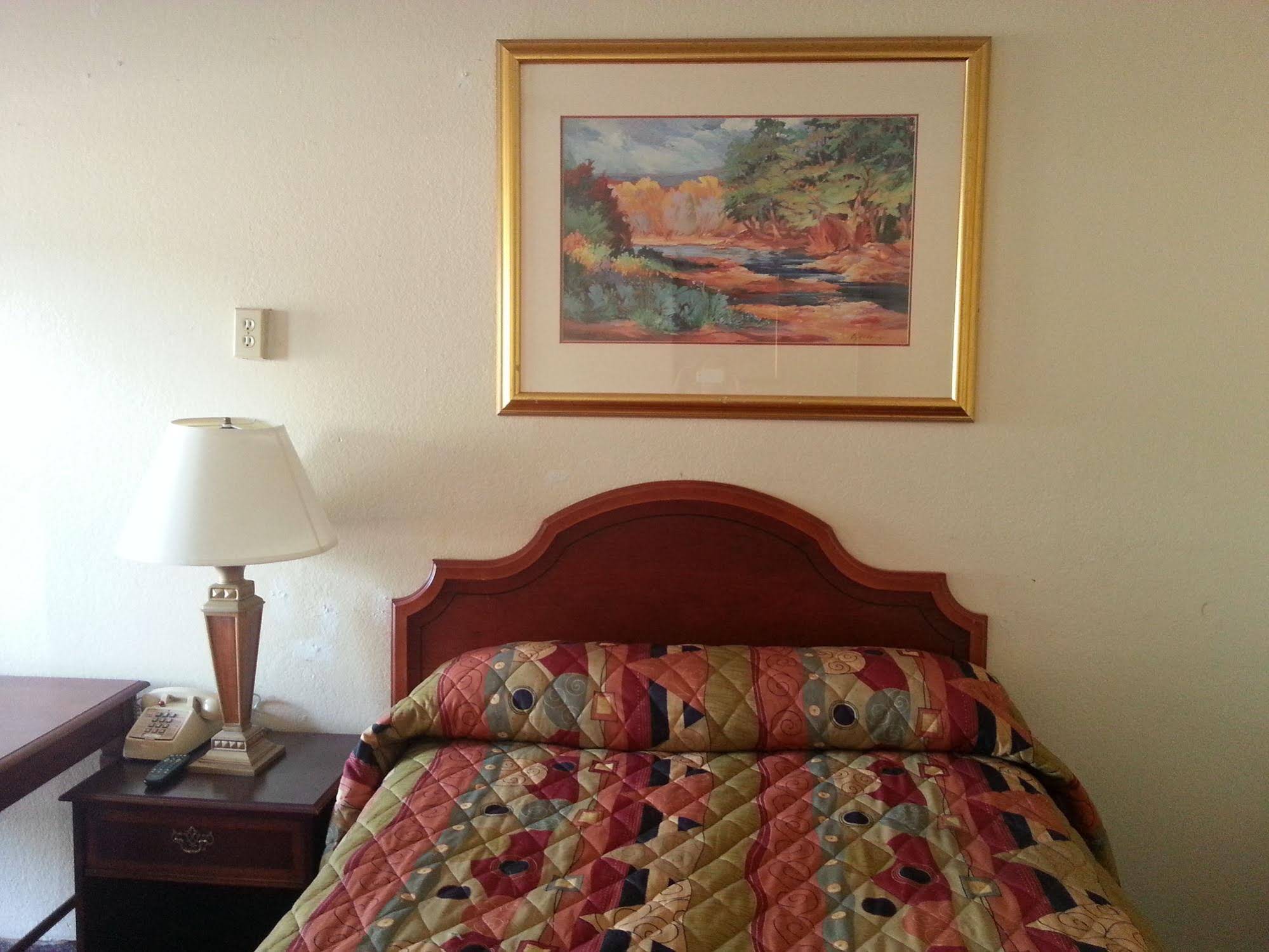Downtowner Motel