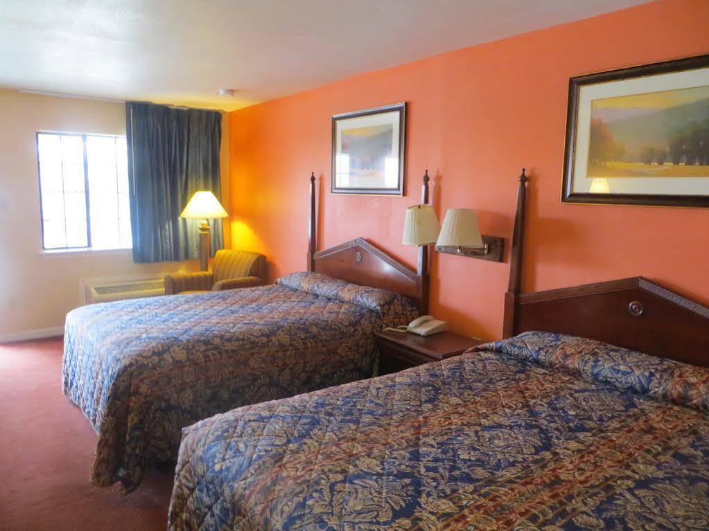 Pleasanton Executive Inn