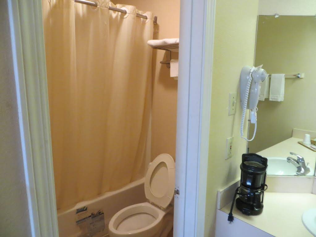 Pleasanton Executive Inn