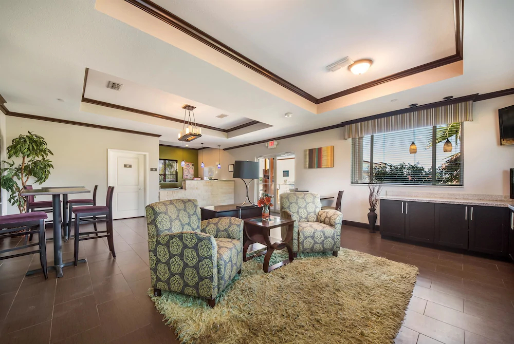 Studio 6 Pleasanton Tx