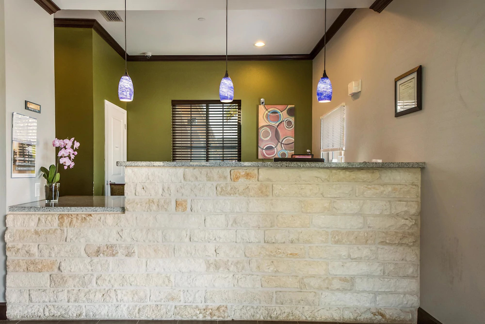 Studio 6 Pleasanton Tx