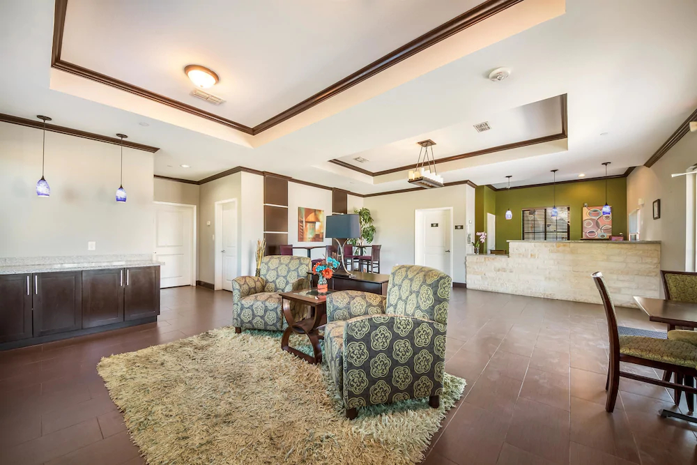 Studio 6 Pleasanton Tx
