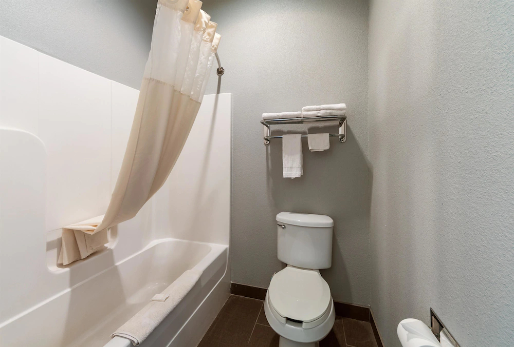 Studio 6 Pleasanton Tx