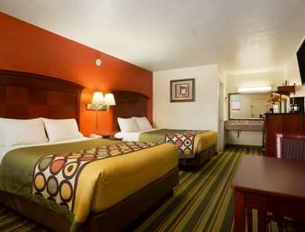 Super 8 by Wyndham Pleasanton
