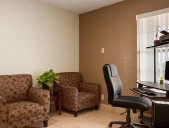 Super 8 by Wyndham Pleasanton